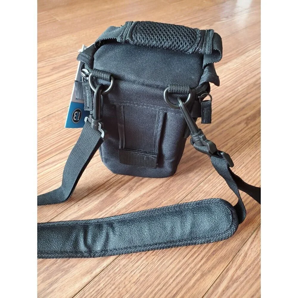 M Rock Camera Bag 506 Niagra black shoulder strap attaches to belt NWT‎